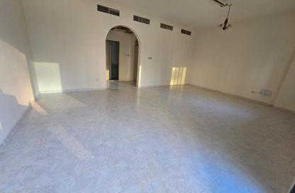 Apartment - 3 - 3 for rent in Thuraya Al Majaz Building - Al Majaz 3 - Al Majaz - Sharjah
