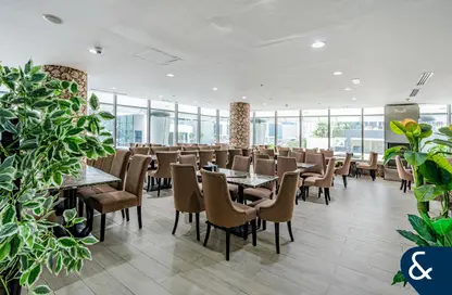 محل - استوديو للبيع في برج بايناري - الخليج التجاري - دبي