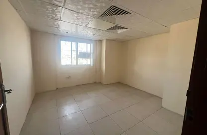 Apartment - 2 Bedrooms - 2 Bathrooms for rent in Al Qulaya'ah - Al Sharq - Sharjah