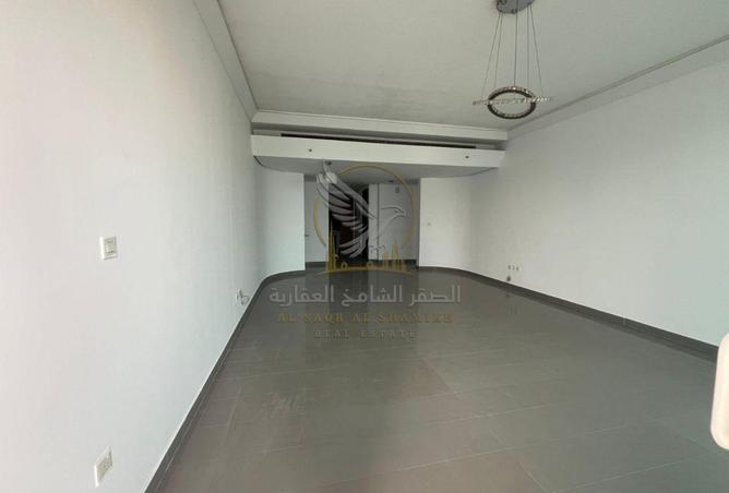 126120031 - Property Image 2