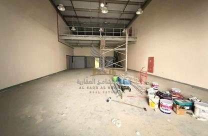 مستودع - استوديو - 1 للايجار في المنطقة الصناعية رقم 5 - المنطقة الصناعية بالشارقة - الشارقة