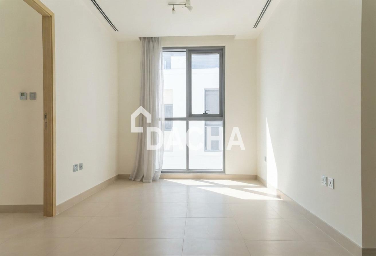 Single Row | Large Layout | Next To Amenities photo 7