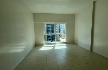 Apartment - Studio - 1 for rent in Cascades Tower - Dubai Marina - Dubai