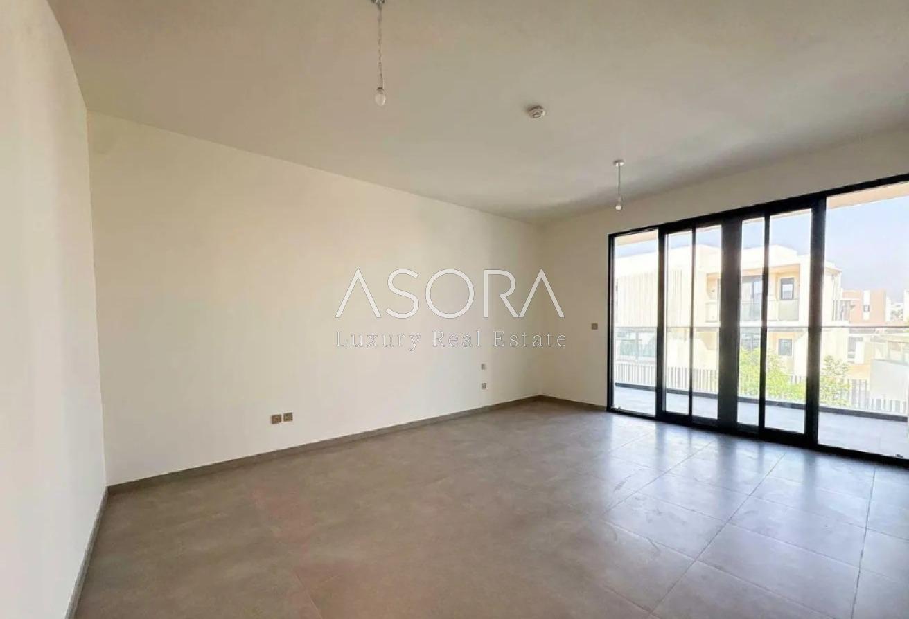 Spacious 4BR |Prime Location |Near Football Court photo 8