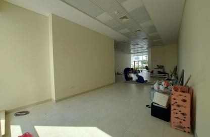 Shop - Studio for rent in Al Raha Beach - Abu Dhabi