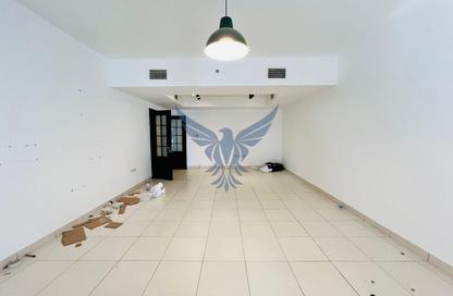 Apartment - 2 - 3 for rent in Al Rawdha Residence C98 - Rawdhat Abu Dhabi - Abu Dhabi