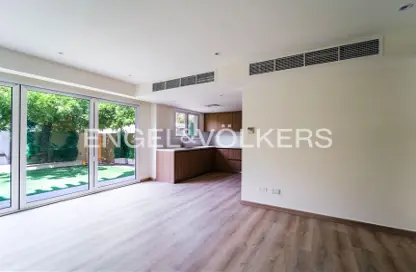 Villa - 3 Bedrooms - 3 Bathrooms for rent in Springs 12 - The Springs - Dubai
