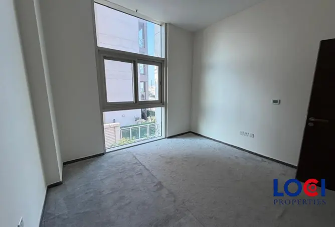 148621100 - Property Image 2