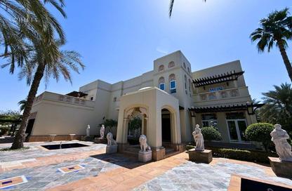 Villa - 5 - 5 for rent in Sector H - Emirates Hills - Dubai Villa - 5 - 5 for rent in Sector H - Emirates Hills - Dubai