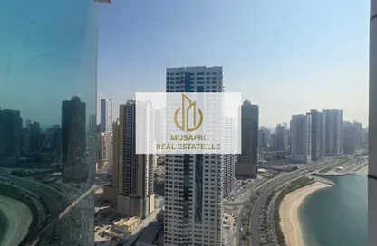 شقة - 2 غرف نوم - 4 حمامات للايجار في روبوت بارك تاور - الخان - الشارقة