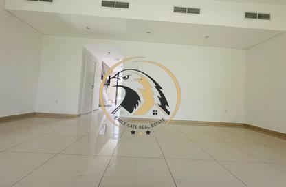 Townhouse - 2 - 4 for rent in Nasma Residence - Al Tai - Sharjah