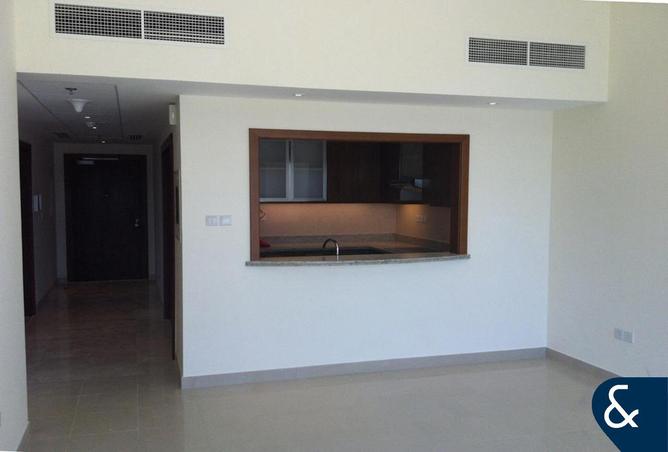 82801703 - Property Main Image