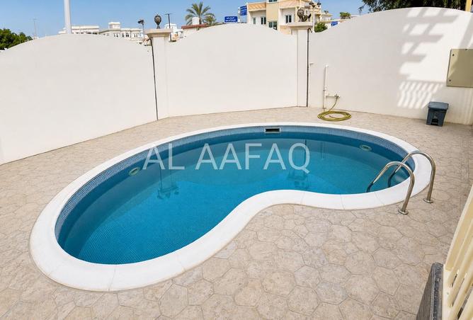 127473127 - Property Image 3