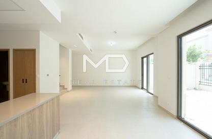 Townhouse - 3 - 4 for rent in Bloom Living - Zayed City (Khalifa City C) - Khalifa City - Abu Dhabi