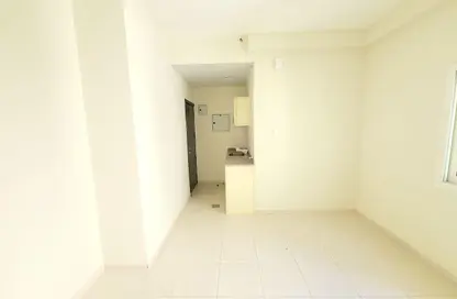 شقة - 1 حمام للايجار في الشامسي 1 - تجارية مويلح - الشارقة