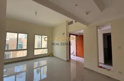 Villa - 3 Bedrooms - 4 Bathrooms for rent in Mushrif Gardens - Al Mushrif - Abu Dhabi