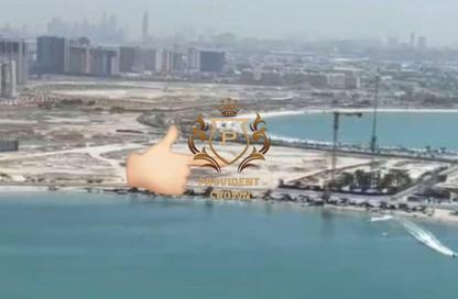 شقة - غرفة نوم - 2 حمامات للبيع في برج لا بلاج - الممزر - الشارقة - الشارقة