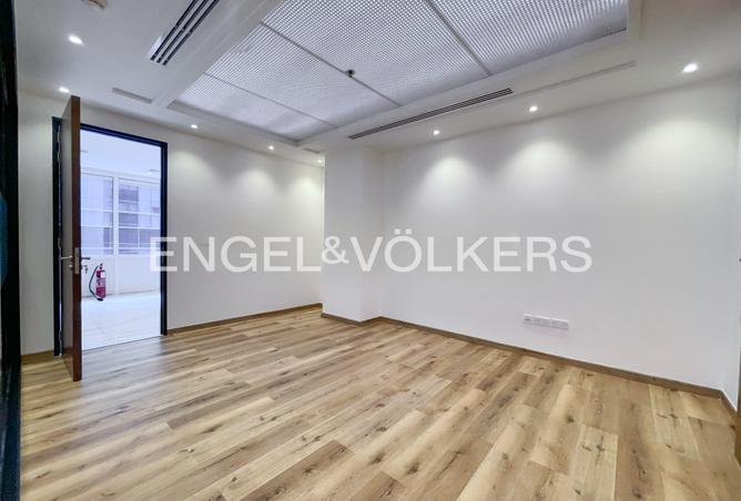 104684427 - Property Image 2