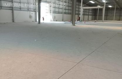 Warehouse - Studio - 2 Bathrooms for rent in Umm Al Thuoob - Umm Al Quwain