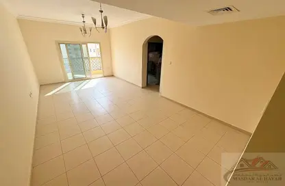 Apartment - 2 Bedrooms - 2 Bathrooms for rent in Muwaileh 29 Building - Muwaileh - Sharjah
