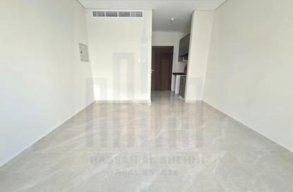 Apartment - Studio - 1 for rent in Muwailih Building - Muwaileh - Sharjah