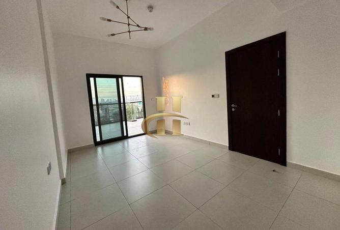 74231617 - Property Image 3