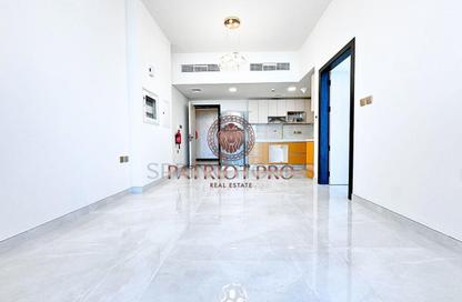شقة - غرفة نوم - 1 حمام للايجار في سكايز من دانوب - ارجان - دبي