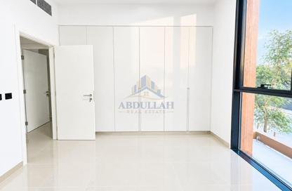 Townhouse - 4 - 5 for rent in Saro - Masaar - Tilal City - Sharjah