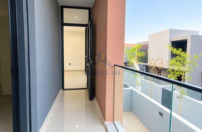 Townhouse - 4 - 5 for rent in Saro - Masaar - Tilal City - Sharjah
