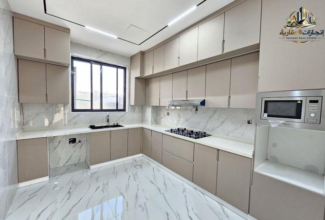 124272956 - Property Image 2