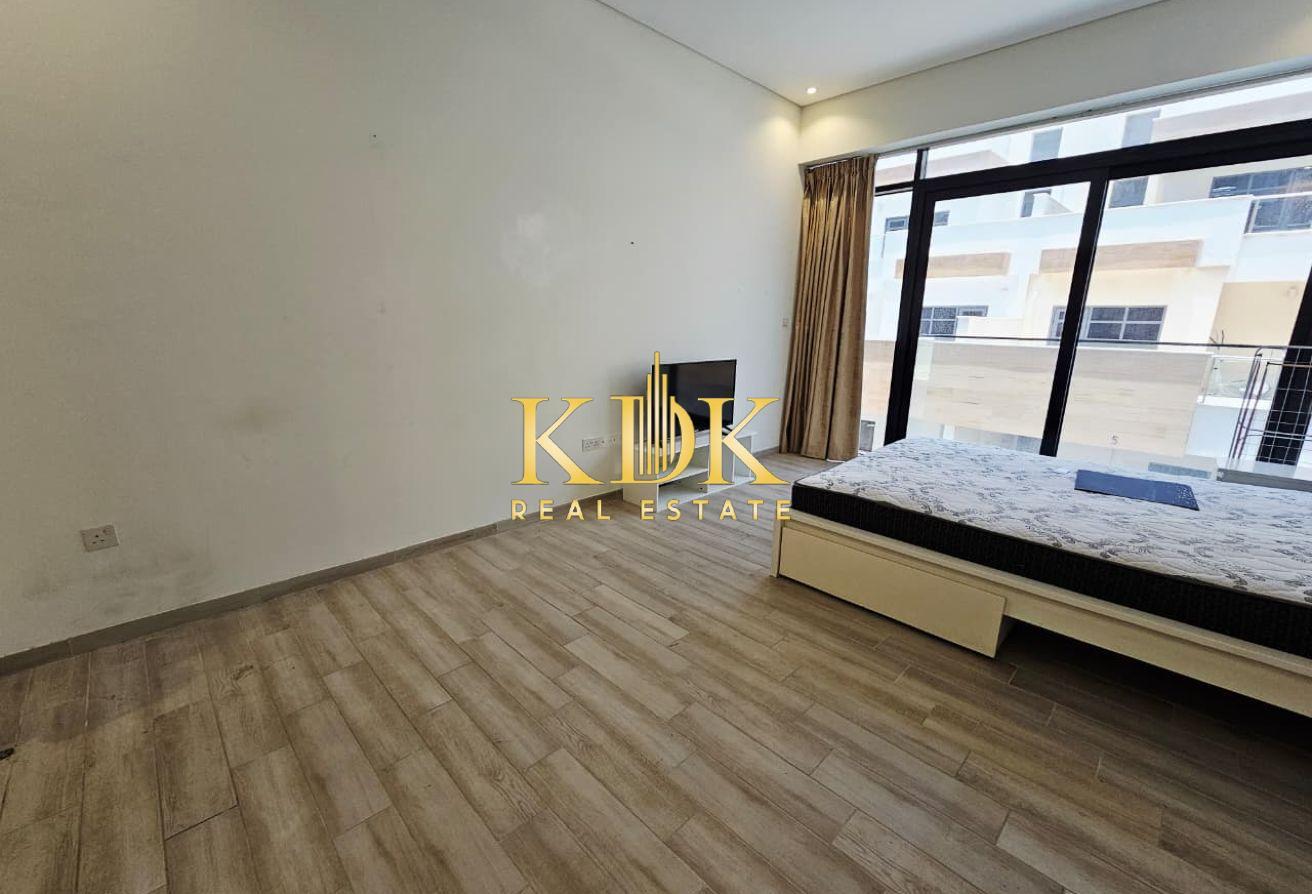 Furnished | Front Park | Near Mosque photo 5