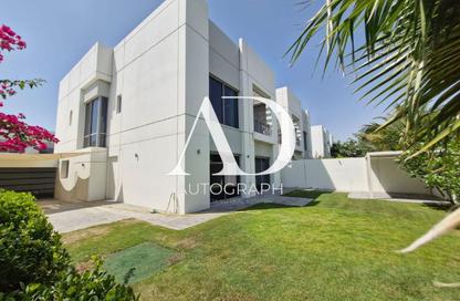 Villa - 5 Bedrooms - 6 Bathrooms for rent in Umm Suqeim 1 Villas - Umm Suqeim 1 - Umm Suqeim - Dubai