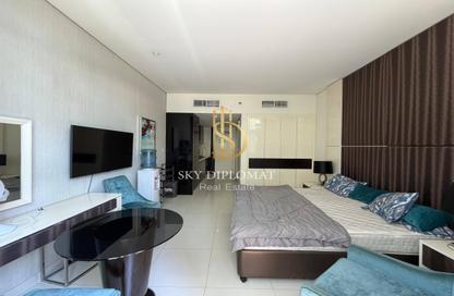 Apartment - Studio - 1 Bathroom for rent in Bay's Edge - Business Bay - Dubai