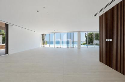 Villa - 6 - 7+ for rent in Zuha Island Villas - The World Islands - Dubai