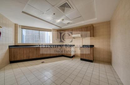 Apartment - 2 Bedrooms - 3 Bathrooms for rent in Burj Al Nujoom - Downtown Dubai - Dubai