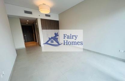 Apartment - Studio - 1 for rent in SOL Avenue - Business Bay - Dubai
