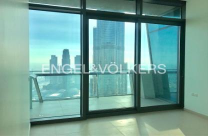 Apartment - 3 Bedrooms - 3 Bathrooms for sale in Burj Vista Tower 1 - Burj Vista - Downtown Dubai - Dubai