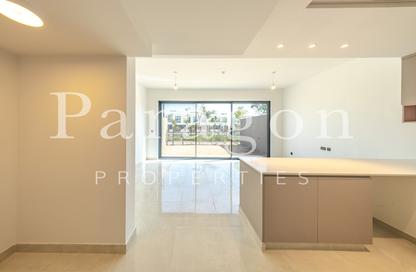 Townhouse - 2 - 4 for sale in Falcon Island North - Falcon Island - Al Hamra Village - Ras Al Khaimah