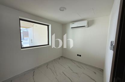 Villa - 4 - 4 for rent in Elie Saab Vie at the Fields - The Fields - District 11 - Mohammed Bin Rashid City - Dubai Villa - 4 - 4 for rent in Elie Saab Vie at the Fields - The Fields - District 11 - Mohammed Bin Rashid City - Dubai