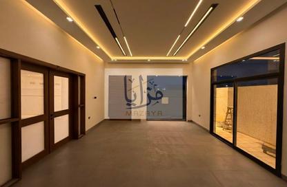 Villa - 5 - 7 for sale in Al Zaheya Gardens - Al Zahya - Ajman