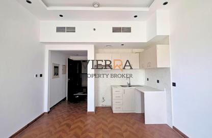 Apartment - Studio - 1 for rent in Silicon Gates 4 - Silicon Gates - Dubai Silicon Oasis - Dubai