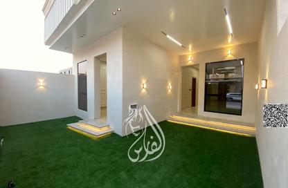 Villa - 4 - 6 for sale in Al Helio 1 - Al Helio - Ajman Villa - 4 - 6 for sale in Al Helio 1 - Al Helio - Ajman