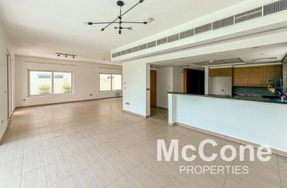 Villa - 4 Bedrooms - 4 Bathrooms for rent in Legacy Nova Villas - District 9 - Jumeirah Park - Dubai