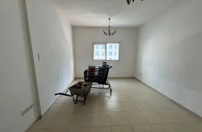 شقة - غرفة نوم - 2 حمامات للايجار في شارع التعاون الجديد - التعاون - الشارقة شقة - غرفة نوم - 2 حمامات للايجار في شارع التعاون الجديد - التعاون - الشارقة