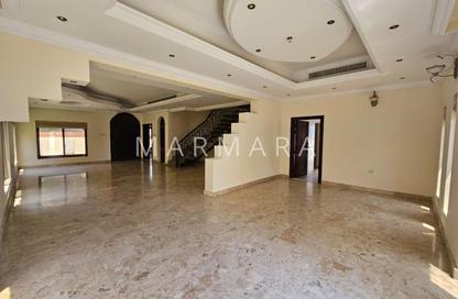 Villa - 5 Bedrooms - 5 Bathrooms for rent in Umm Suqeim 1 Villas - Umm Suqeim 1 - Umm Suqeim - Dubai Villa - 5 Bedrooms - 5 Bathrooms for rent in Umm Suqeim 1 Villas - Umm Suqeim 1 - Umm Suqeim - Dubai