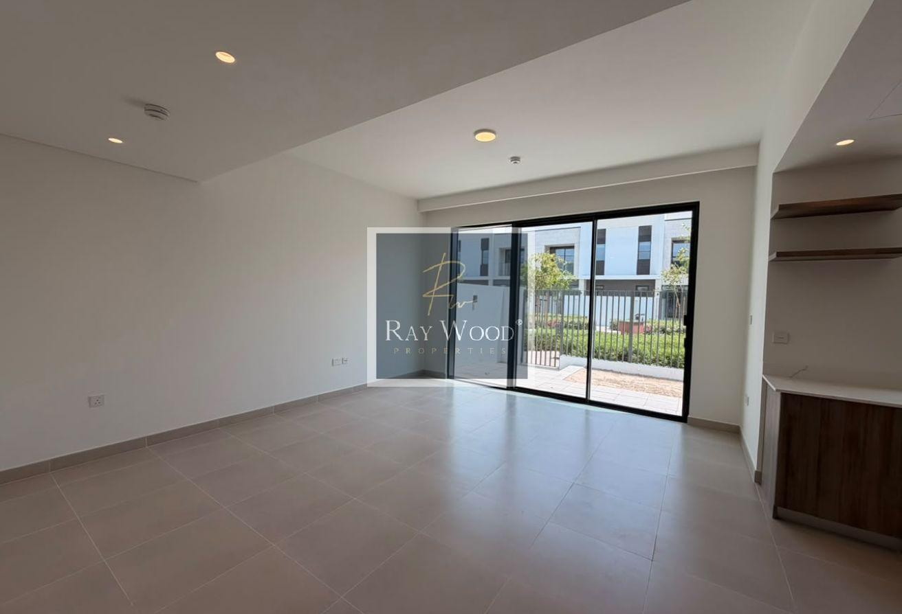 4BR+Maid| Ready To Move| Prime location photo 5