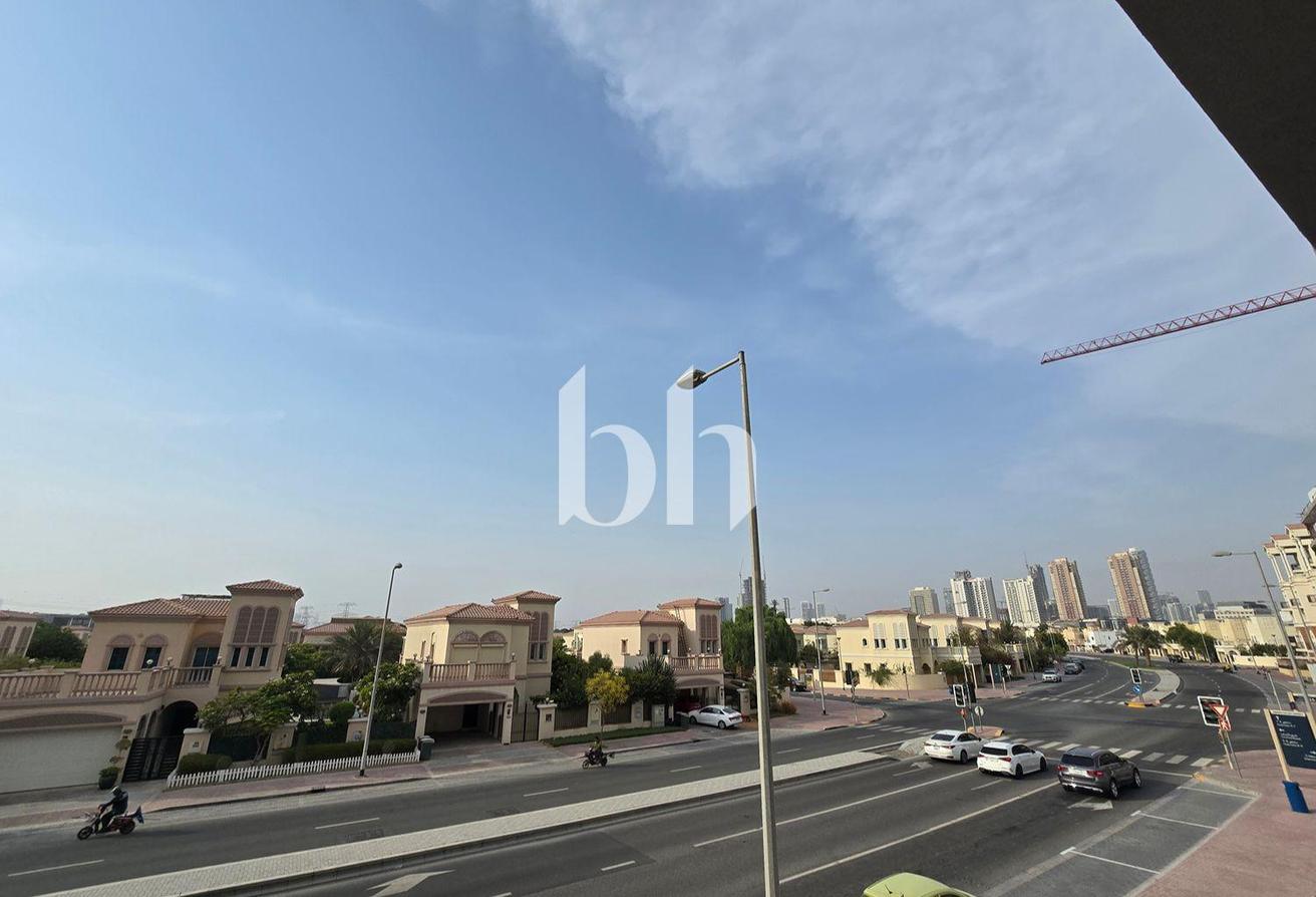Kitchen Furnished | Balcony | 12 Cheques Option photo 6