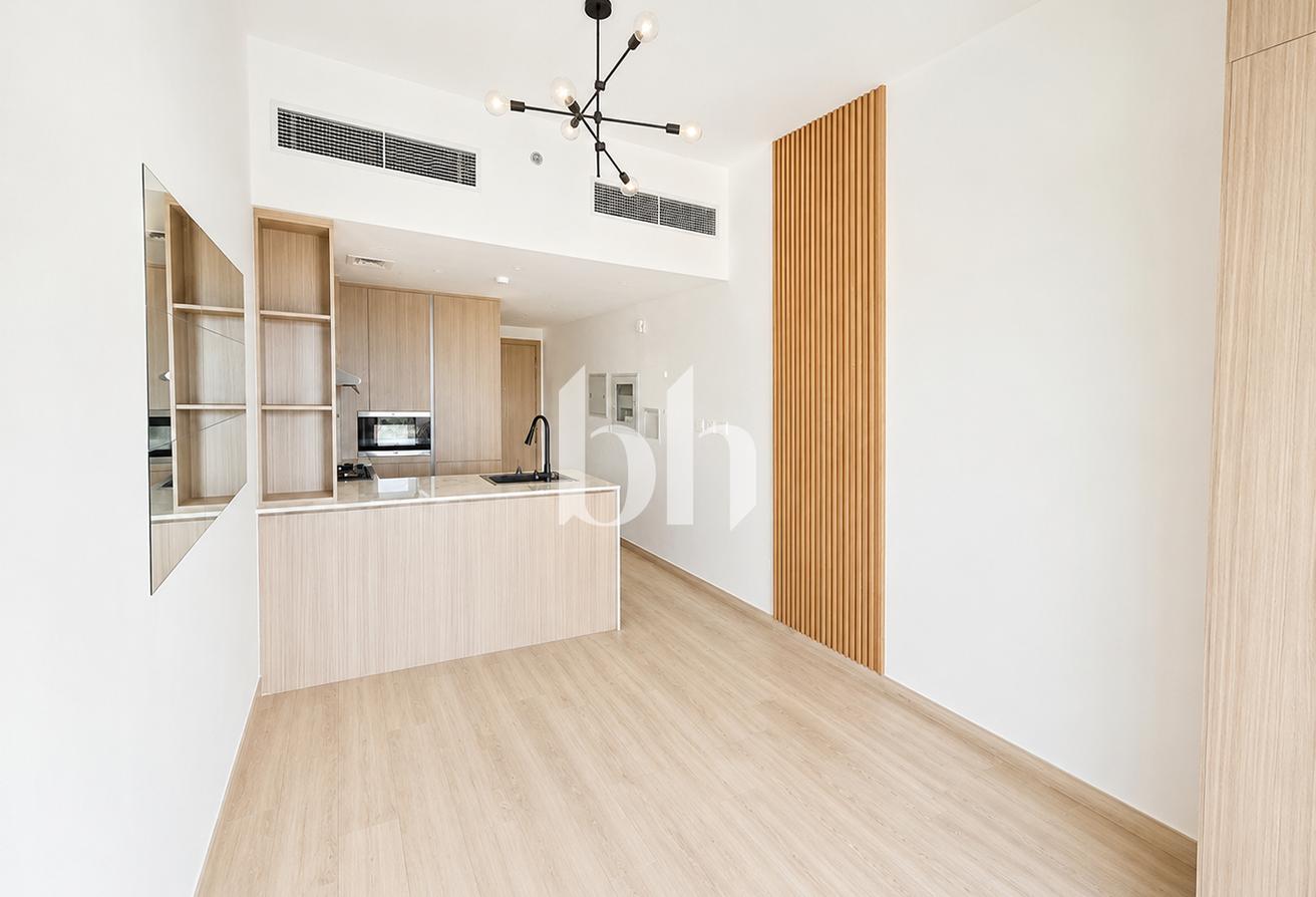 Kitchen Furnished | Balcony | 12 Cheques Option photo 2