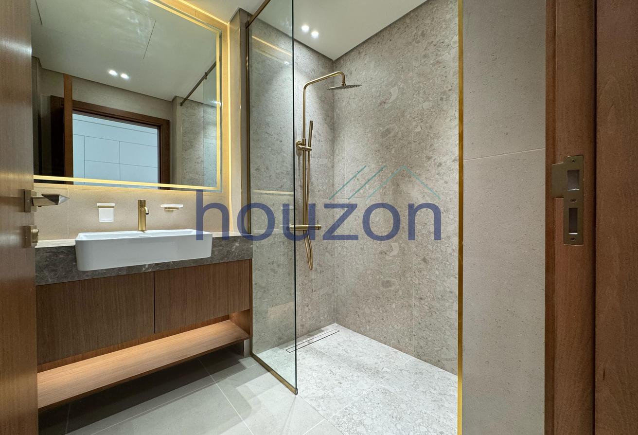 Luxury Studio | Canal+Pool View | Private Jacuzzi photo 7