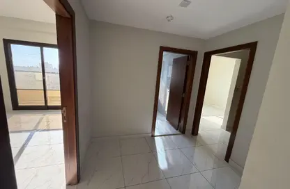 شقة - غرفة نوم - 2 حمامات للايجار في فلل الروضة 2 - 2 الروضة - الروضة - عجمان شقة - غرفة نوم - 2 حمامات للايجار في فلل الروضة 2 - 2 الروضة - الروضة - عجمان